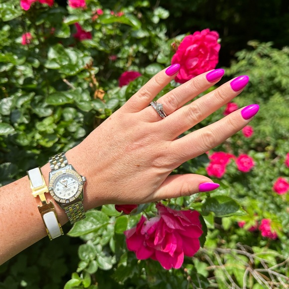 ✅SOLD Breitling Callistino
28mm Diamond Bezel Two Tone 18kt Gold Band Watch - Picture 11 of 11